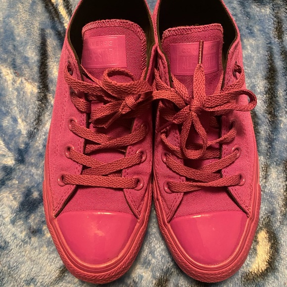 Purple chucks. Men size 4 women size 6 - Picture 2 of 6